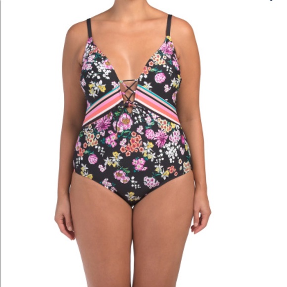 Kenneth Cole Reaction Other - 🌹🌹NWT New Size 2X Women’s Kenneth Cole Swimsuit  Simply Gorgeous